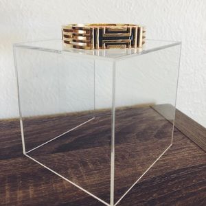 Gold bracelet